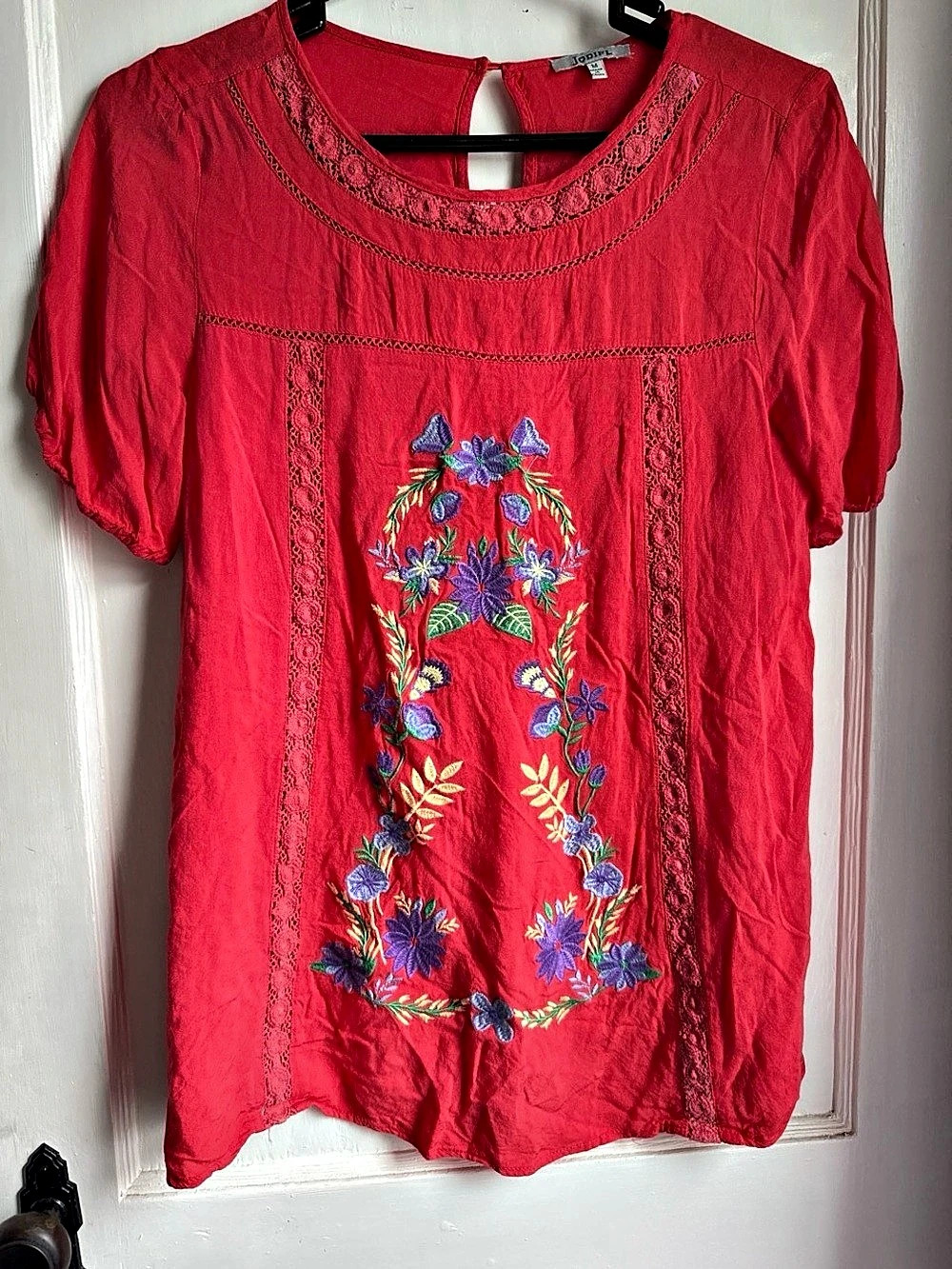 Jodifl Floral Embroidered Tunic in Red Size Medium